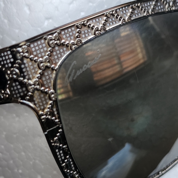 GUCCI Silver Black Guccissima Monogram Mirrored Sunglasses - Picture 5 of 6